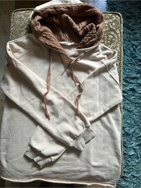 Women Cozy Uncharted Thread Two-Tone Cream & Dusty Brown Pullover Hoodie